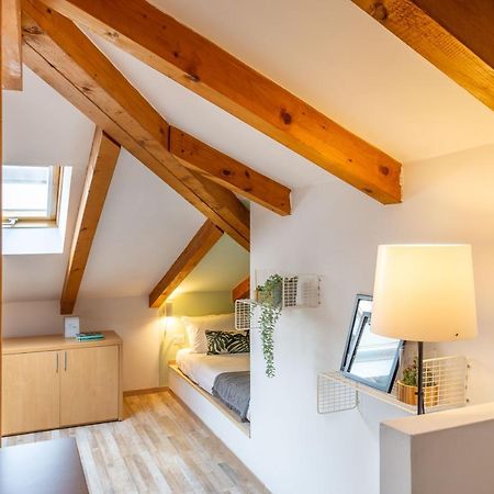Lägenhet på 80 m² i Triestes centrum, med 3 sovrum och 3 badrum  Exteriör bild