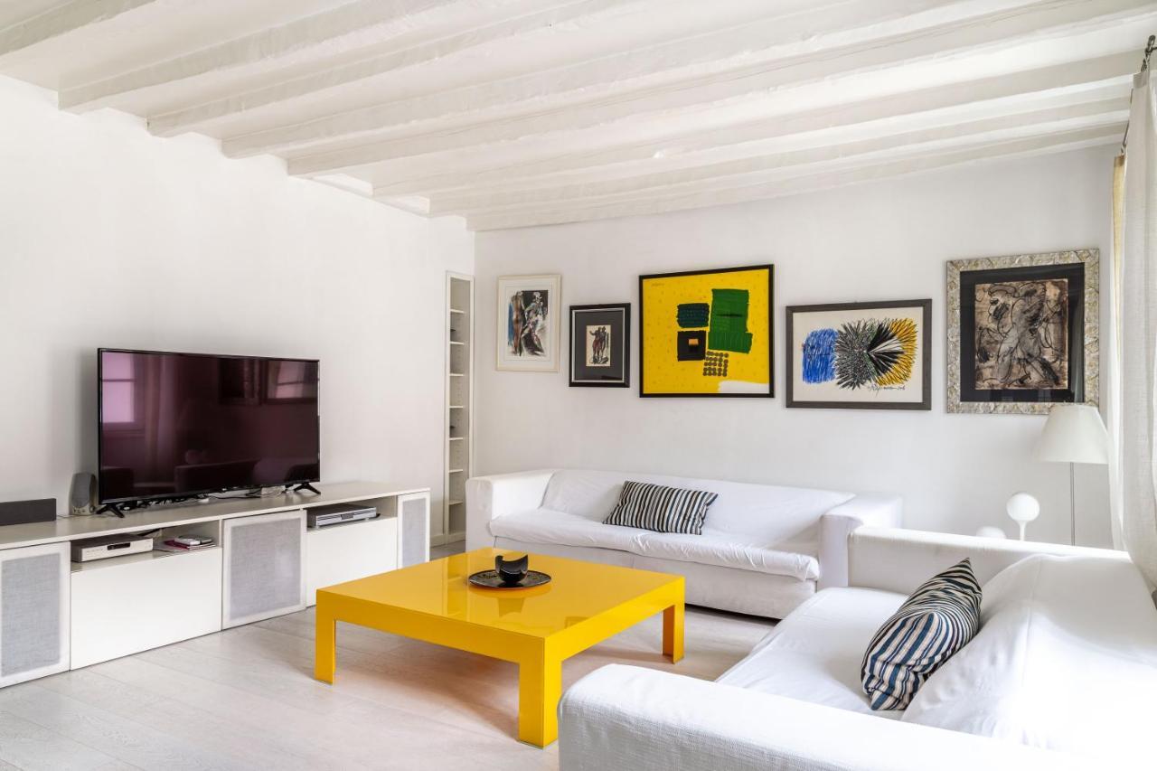 Lägenhet på 80 m² i Triestes centrum, med 3 sovrum och 3 badrum  Exteriör bild