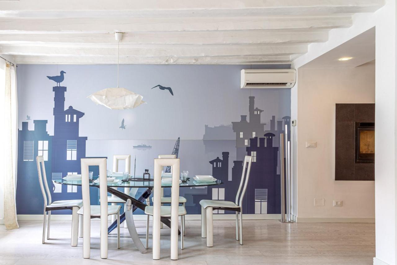 Lägenhet på 80 m² i Triestes centrum, med 3 sovrum och 3 badrum  Exteriör bild